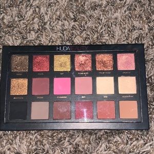 Huda Beauty Rose Gold Palette 💋